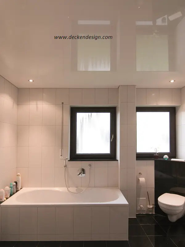Badezimmer Spanndecke nach Renovierung