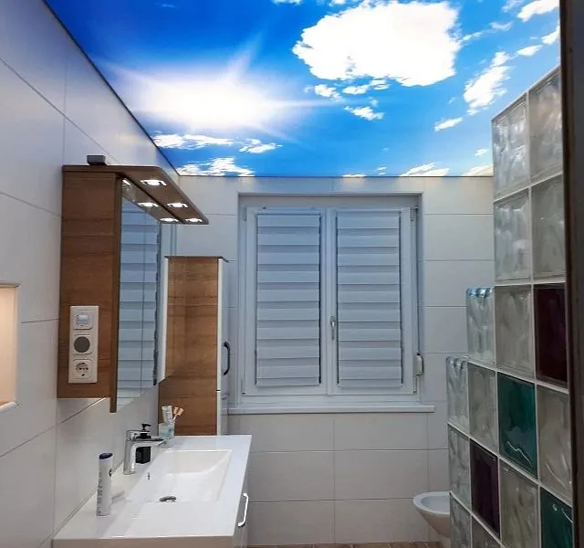 Spanndecke, Lichtdecke im Badezimmer