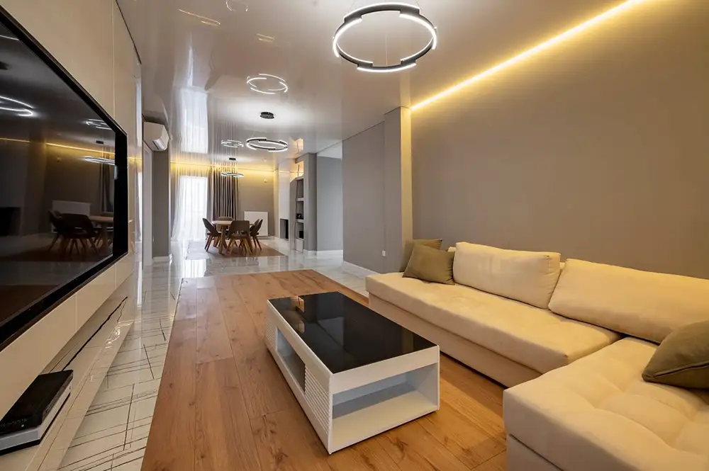Spanndecke im Wohnzimmer