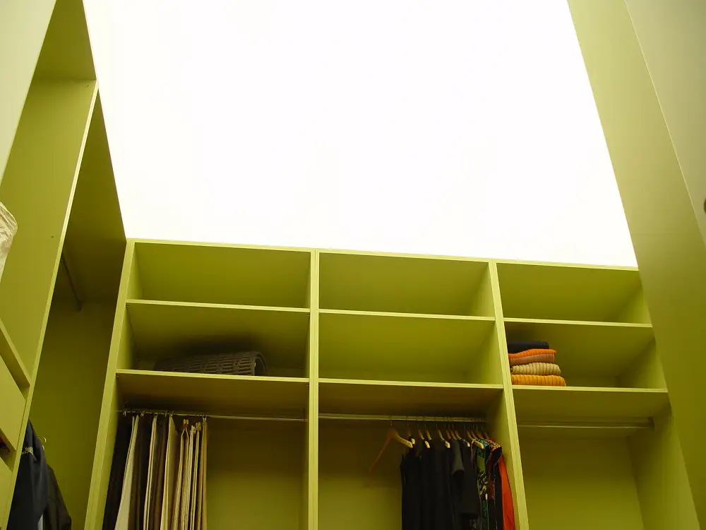 Lichtdecke im Schrank