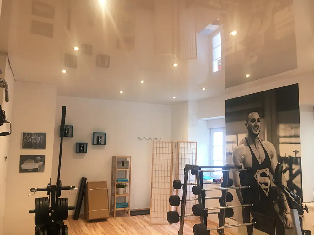 Spanndecke im Fitnessbereich