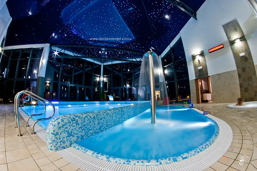 Spanndecke im Hotelschwimmbad